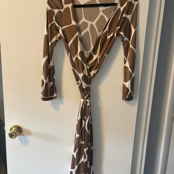 Moschino Cheap & Chic Giraffe Print Wrap Dress, Size Medium - Picture 2 of 5